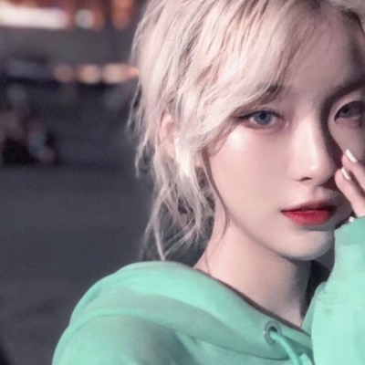 向出轨丈夫道歉后续：丑事已传到国外